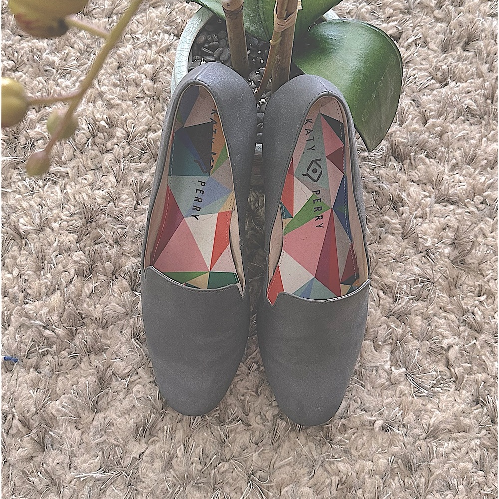 Grey Katy Perry Loafers Size 9 EUC